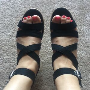Black Strap Wedge Sandals 👡
